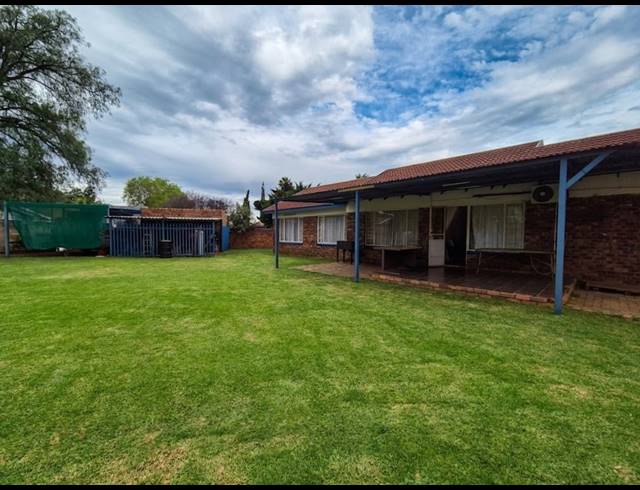 3 BEDROOM HOUSE FOR SALE IN WALDRIFT